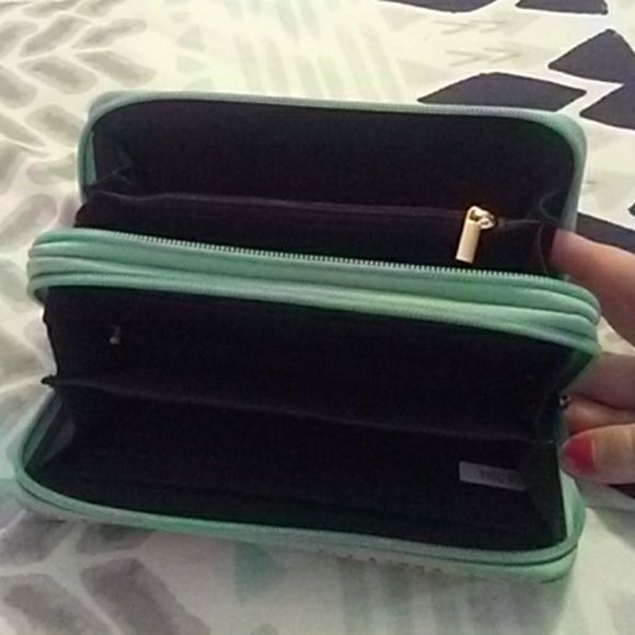 2 wallets one floral one tribal print some flaws s - Picture 7 of 7